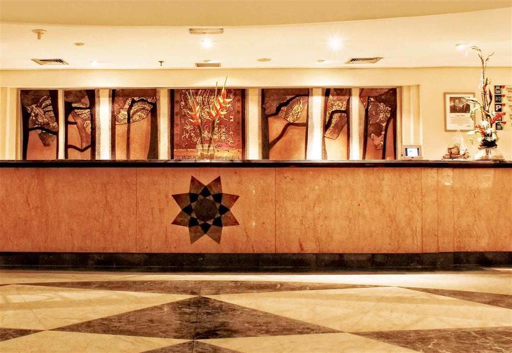 Arcadia Surabaya Hotel Εξωτερικό φωτογραφία