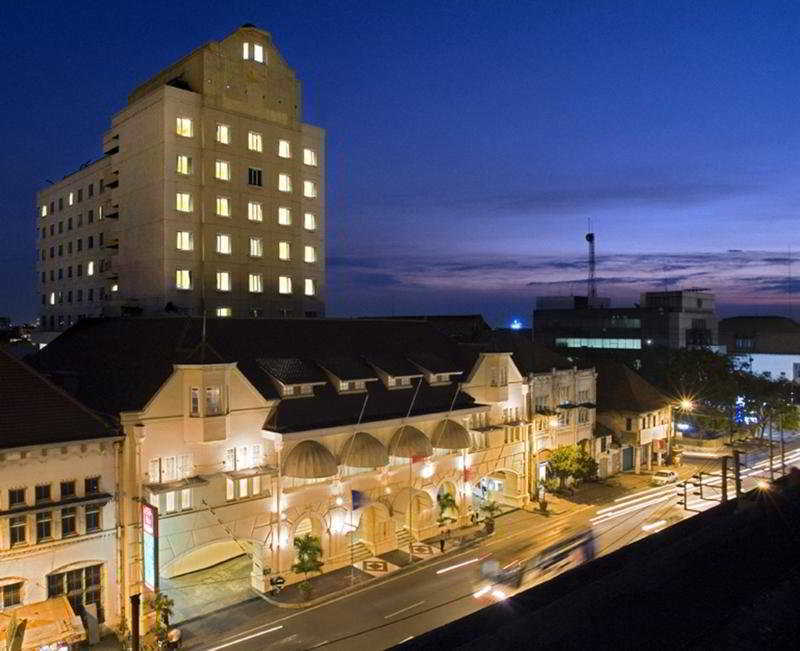 Arcadia Surabaya Hotel Εξωτερικό φωτογραφία