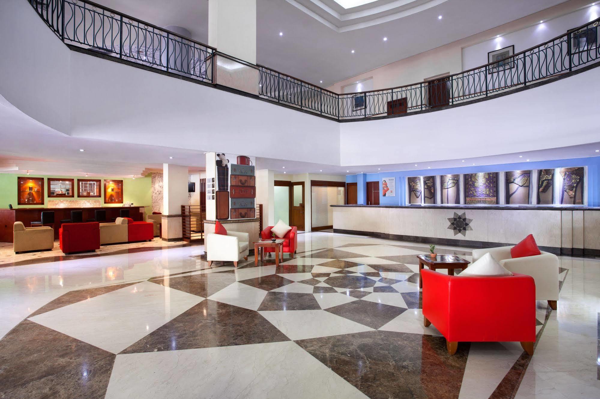 Arcadia Surabaya Hotel Εξωτερικό φωτογραφία