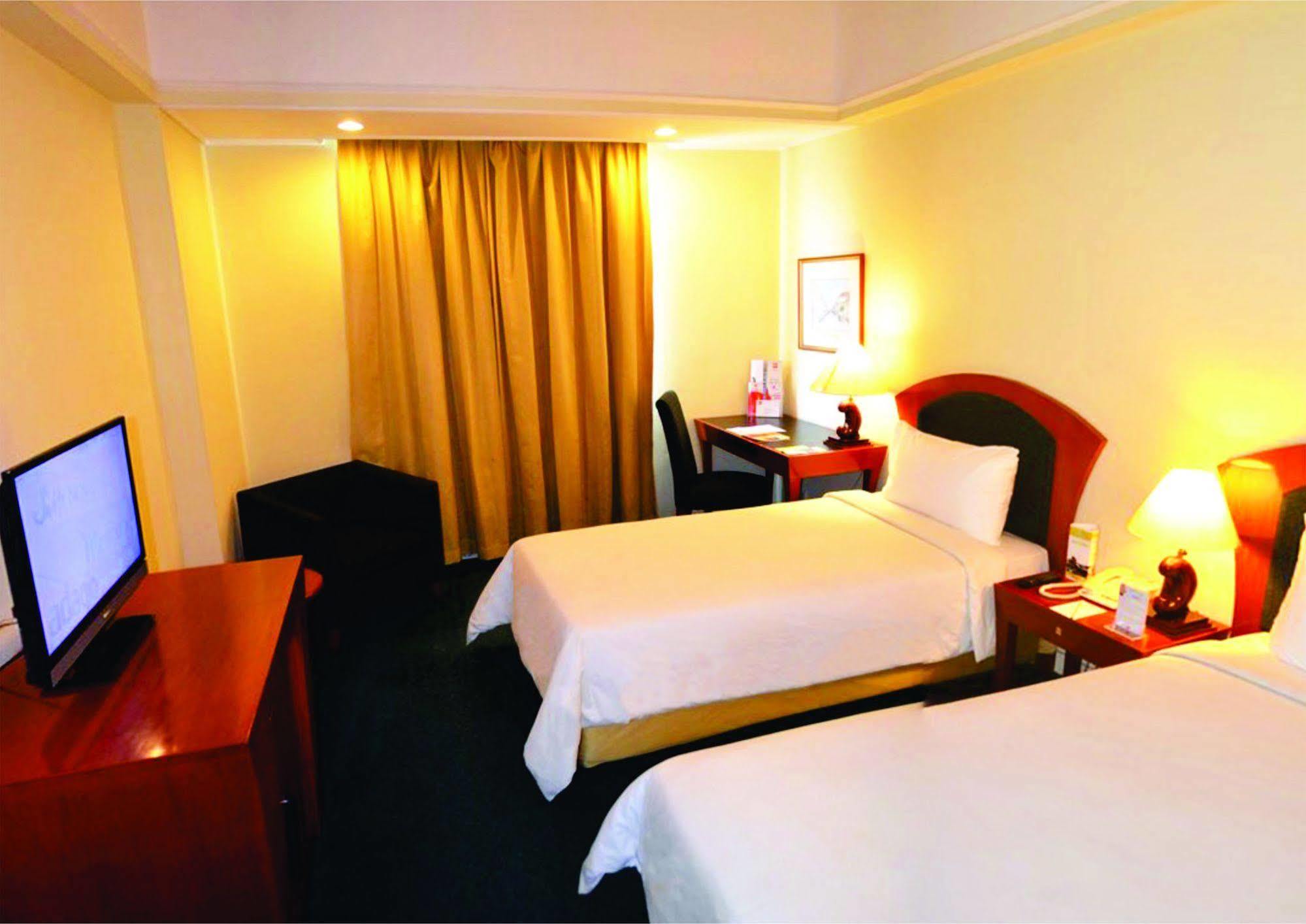 Arcadia Surabaya Hotel Εξωτερικό φωτογραφία