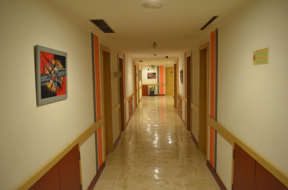 Arcadia Surabaya Hotel Εξωτερικό φωτογραφία