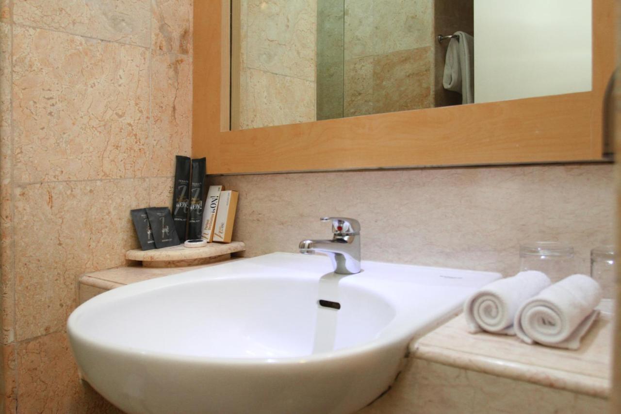 Arcadia Surabaya Hotel Εξωτερικό φωτογραφία