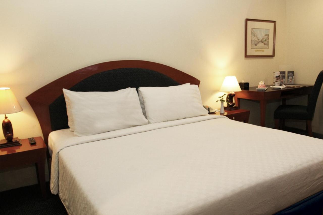 Arcadia Surabaya Hotel Εξωτερικό φωτογραφία